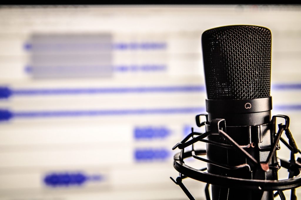make $2,000 fast transcibing audio